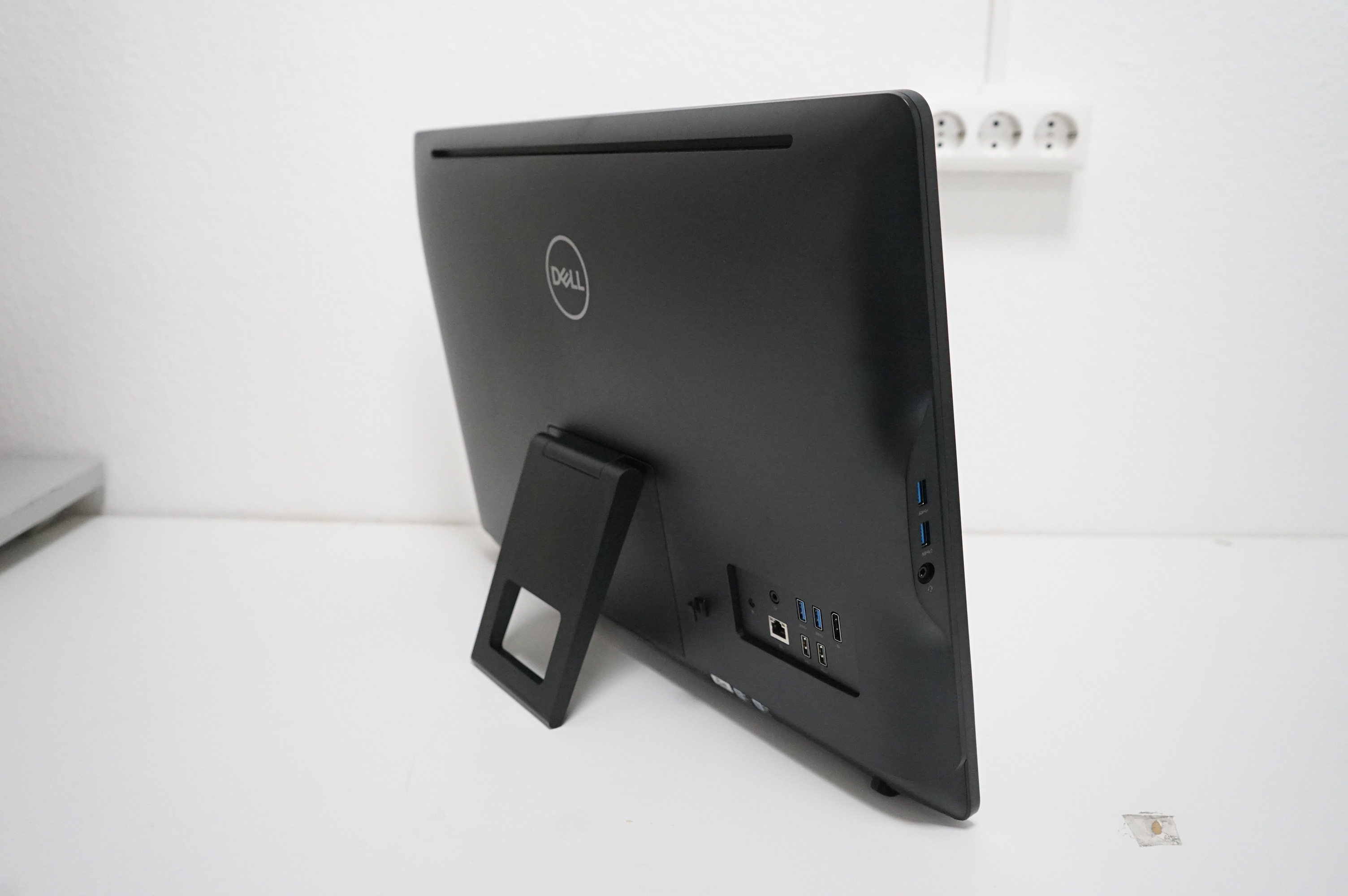 Dell 5470 All-in-One Thin Client Celeron J4105 32GB Flash 4GB RAM 24" ThinOS